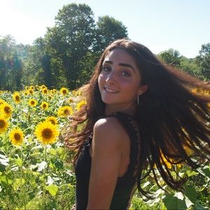 Meet your Posher, Marissa